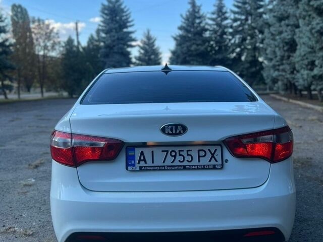Белый Киа Рио, объемом двигателя 1.4 л и пробегом 220 тыс. км за 8000 $, фото 22 на Automoto.ua