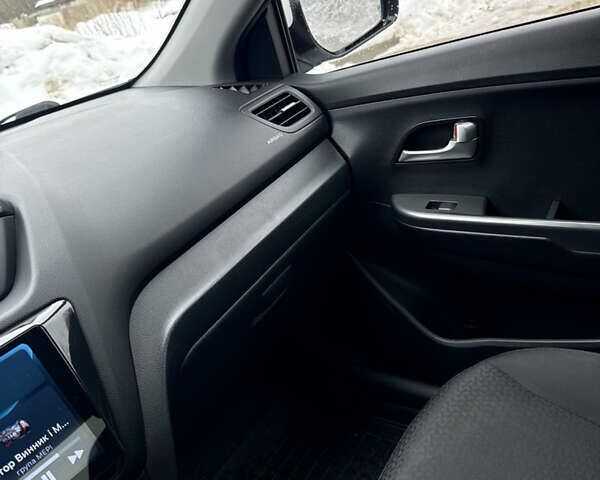 Белый Киа Рио, объемом двигателя 1.4 л и пробегом 54 тыс. км за 9400 $, фото 14 на Automoto.ua