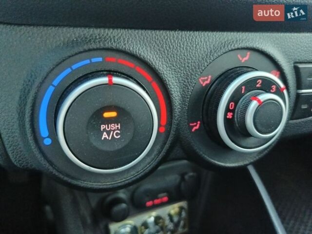 Белый Киа Рио, объемом двигателя 1.4 л и пробегом 160 тыс. км за 8500 $, фото 13 на Automoto.ua