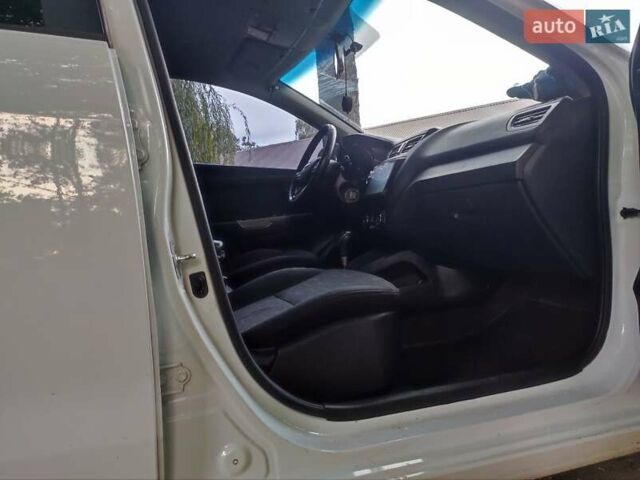 Белый Киа Рио, объемом двигателя 1.59 л и пробегом 172 тыс. км за 9000 $, фото 21 на Automoto.ua