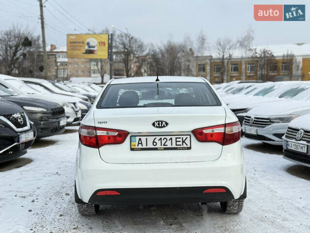 Белый Киа Рио, объемом двигателя 1.6 л и пробегом 148 тыс. км за 7800 $, фото 3 на Automoto.ua