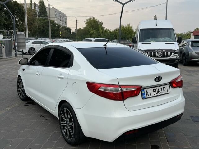 Белый Киа Рио, объемом двигателя 1.6 л и пробегом 243 тыс. км за 5735 $, фото 7 на Automoto.ua