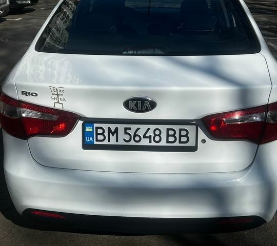 Белый Киа Рио, объемом двигателя 1.4 л и пробегом 176 тыс. км за 7200 $, фото 10 на Automoto.ua