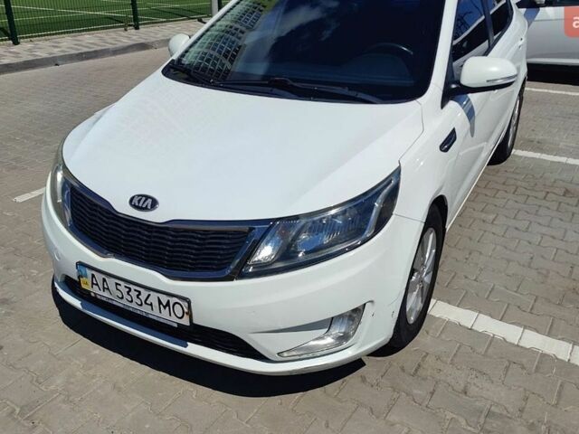 Белый Киа Рио, объемом двигателя 1.59 л и пробегом 130 тыс. км за 7400 $, фото 7 на Automoto.ua