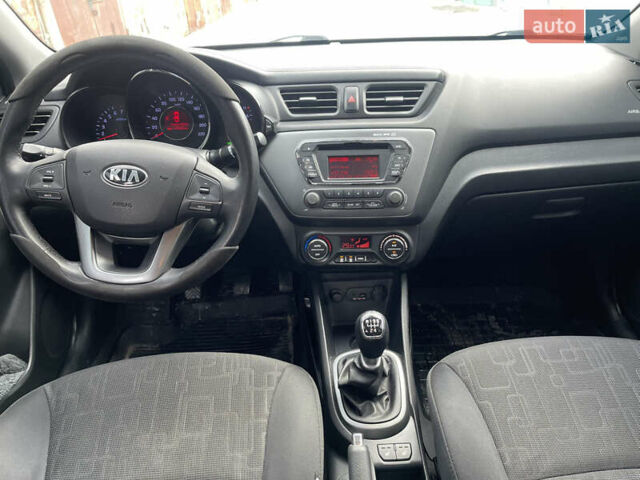 Белый Киа Рио, объемом двигателя 1.6 л и пробегом 148 тыс. км за 7550 $, фото 13 на Automoto.ua