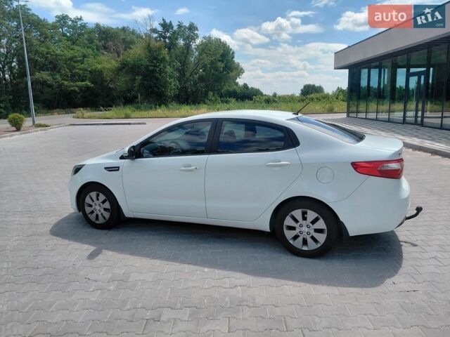 Белый Киа Рио, объемом двигателя 1.59 л и пробегом 181 тыс. км за 6599 $, фото 7 на Automoto.ua