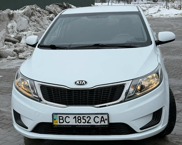 Белый Киа Рио, объемом двигателя 1.4 л и пробегом 54 тыс. км за 9400 $, фото 1 на Automoto.ua