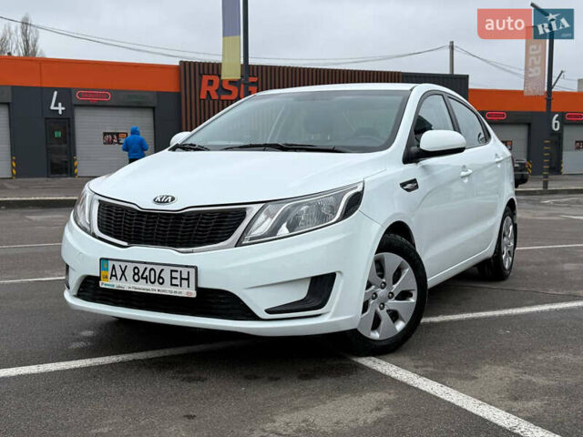 Белый Киа Рио, объемом двигателя 1.4 л и пробегом 23 тыс. км за 9900 $, фото 2 на Automoto.ua