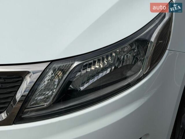 Білий Кіа Ріо, об'ємом двигуна 1.4 л та пробігом 139 тис. км за 8200 $, фото 10 на Automoto.ua