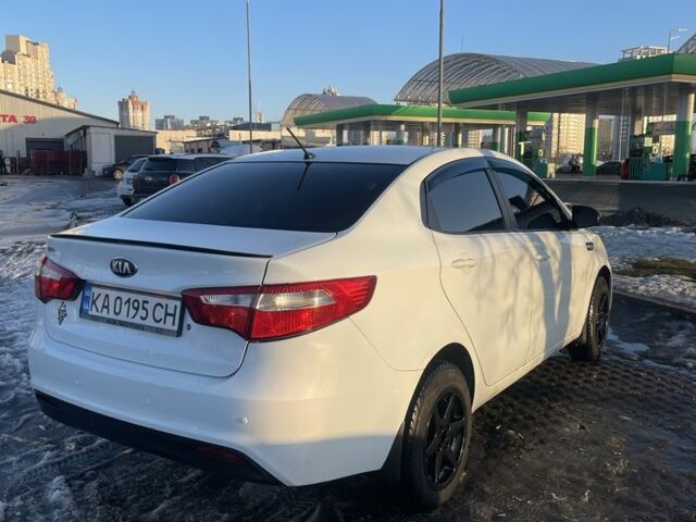 Білий Кіа Ріо, об'ємом двигуна 1.4 л та пробігом 248 тис. км за 7499 $, фото 2 на Automoto.ua