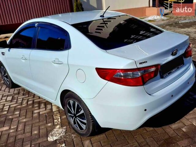 Белый Киа Рио, объемом двигателя 1.4 л и пробегом 87 тыс. км за 8750 $, фото 17 на Automoto.ua