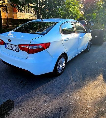 Білий Кіа Ріо, об'ємом двигуна 1.4 л та пробігом 232 тис. км за 7450 $, фото 3 на Automoto.ua