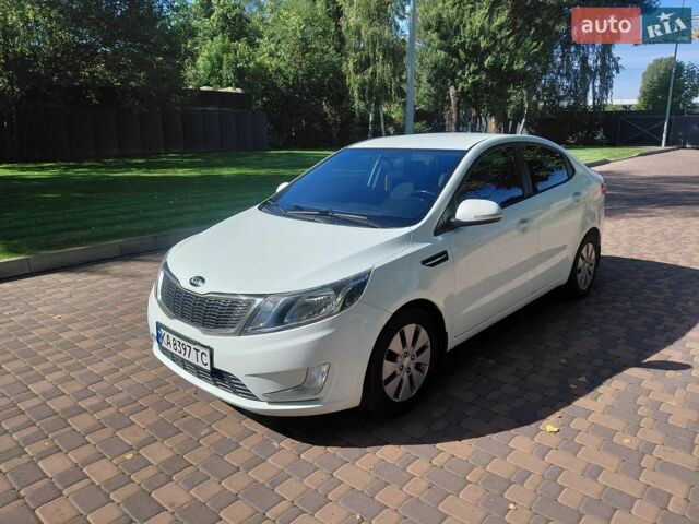 Белый Киа Рио, объемом двигателя 1.59 л и пробегом 183 тыс. км за 6100 $, фото 11 на Automoto.ua