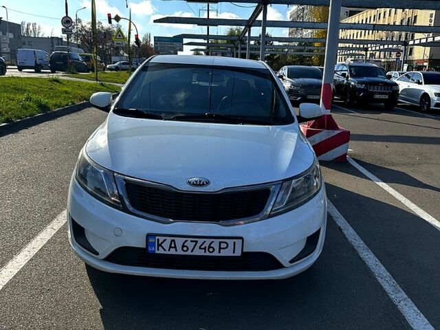 Белый Киа Рио, объемом двигателя 1.4 л и пробегом 214 тыс. км за 8300 $, фото 1 на Automoto.ua