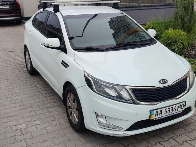 Белый Киа Рио, объемом двигателя 1.59 л и пробегом 130 тыс. км за 7400 $, фото 9 на Automoto.ua