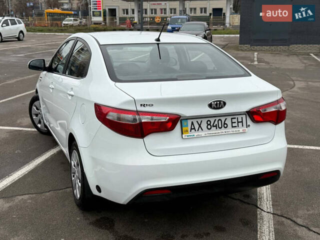 Белый Киа Рио, объемом двигателя 1.4 л и пробегом 23 тыс. км за 9900 $, фото 8 на Automoto.ua