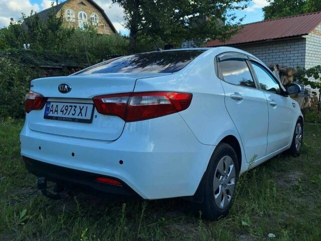 Білий Кіа Ріо, об'ємом двигуна 1.4 л та пробігом 265 тис. км за 5713 $, фото 5 на Automoto.ua