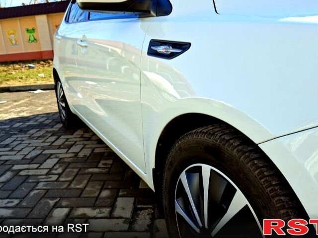 Білий Кіа Ріо, об'ємом двигуна 1.4 л та пробігом 87 тис. км за 8750 $, фото 5 на Automoto.ua