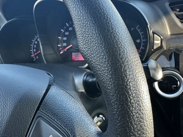 Белый Киа Рио, объемом двигателя 1.4 л и пробегом 55 тыс. км за 9800 $, фото 4 на Automoto.ua