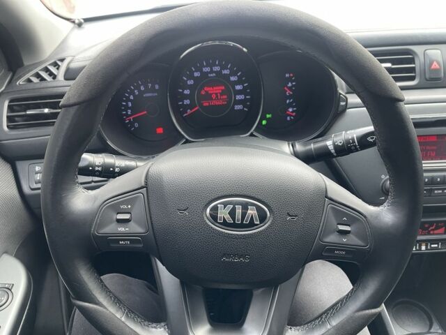 Білий Кіа Ріо, об'ємом двигуна 1.6 л та пробігом 148 тис. км за 7550 $, фото 6 на Automoto.ua