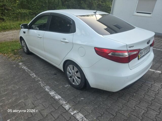 Белый Киа Рио, объемом двигателя 1.6 л и пробегом 152 тыс. км за 9267 $, фото 2 на Automoto.ua