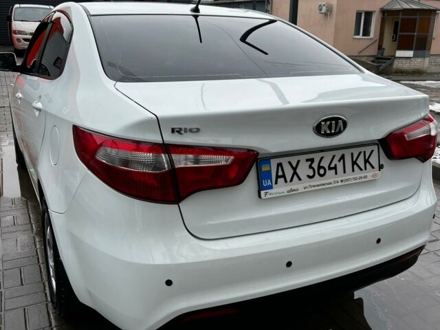 Белый Киа Рио, объемом двигателя 1.4 л и пробегом 106 тыс. км за 8500 $, фото 15 на Automoto.ua