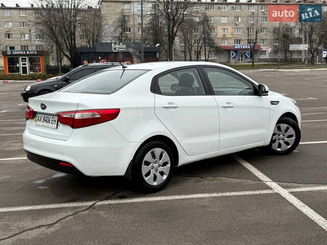 Белый Киа Рио, объемом двигателя 1.4 л и пробегом 23 тыс. км за 9900 $, фото 10 на Automoto.ua