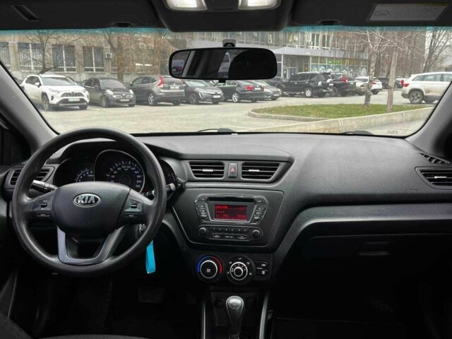 Белый Киа Рио, объемом двигателя 1.4 л и пробегом 125 тыс. км за 8000 $, фото 13 на Automoto.ua