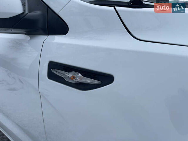 Білий Кіа Ріо, об'ємом двигуна 1.4 л та пробігом 216 тис. км за 7850 $, фото 21 на Automoto.ua