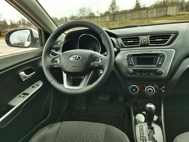 Белый Киа Рио, объемом двигателя 1.4 л и пробегом 155 тыс. км за 8300 $, фото 9 на Automoto.ua