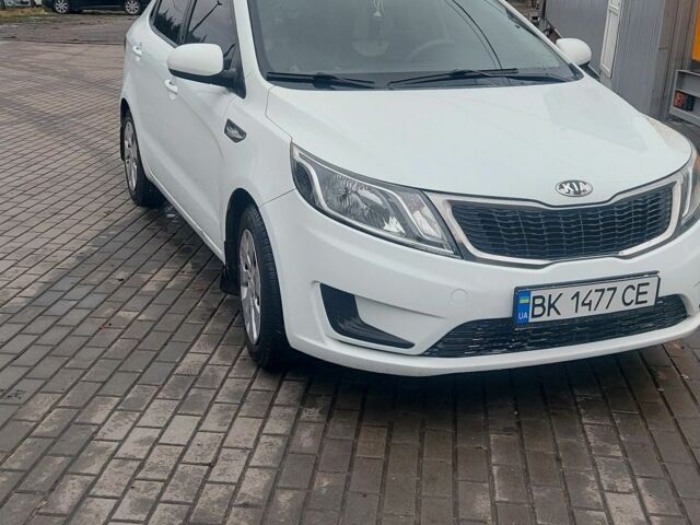 Белый Киа Рио, объемом двигателя 1.4 л и пробегом 125 тыс. км за 7500 $, фото 1 на Automoto.ua