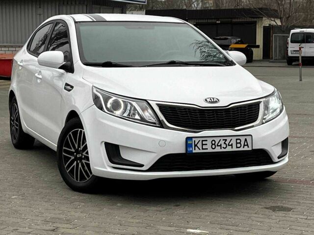 Белый Киа Рио, объемом двигателя 1.4 л и пробегом 125 тыс. км за 8000 $, фото 2 на Automoto.ua