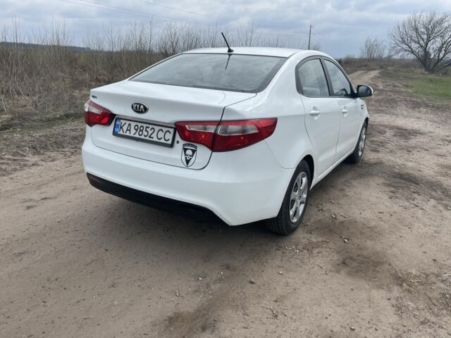 Білий Кіа Ріо, об'ємом двигуна 1.4 л та пробігом 210 тис. км за 5500 $, фото 2 на Automoto.ua