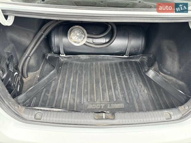 Белый Киа Рио, объемом двигателя 1.4 л и пробегом 140 тыс. км за 7800 $, фото 20 на Automoto.ua