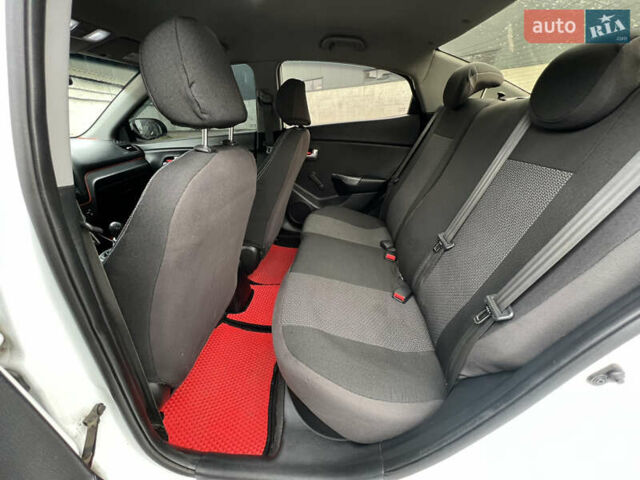 Белый Киа Рио, объемом двигателя 1.4 л и пробегом 246 тыс. км за 6550 $, фото 19 на Automoto.ua