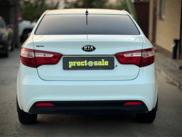 Белый Киа Рио, объемом двигателя 0 л и пробегом 73 тыс. км за 7970 $, фото 4 на Automoto.ua