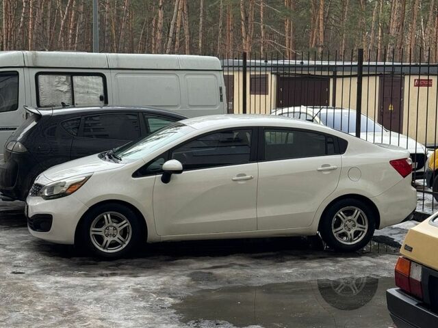 Белый Киа Рио, объемом двигателя 1.59 л и пробегом 190 тыс. км за 7500 $, фото 3 на Automoto.ua