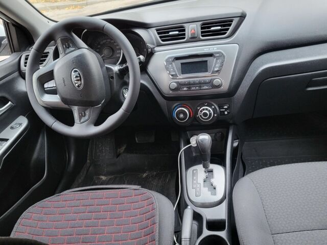 Белый Киа Рио, объемом двигателя 1.4 л и пробегом 153 тыс. км за 8300 $, фото 6 на Automoto.ua