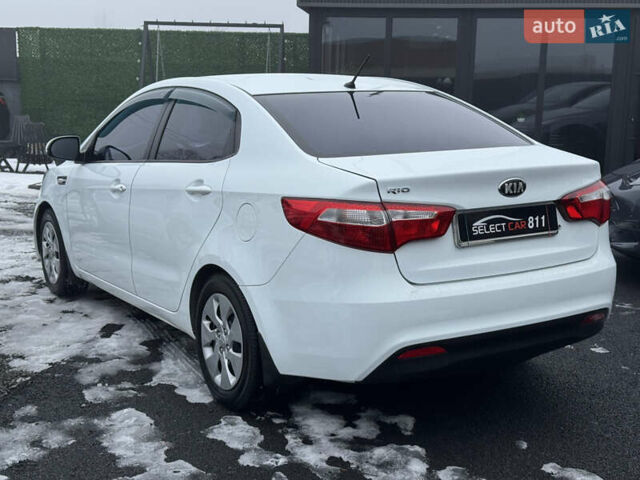 Белый Киа Рио, объемом двигателя 1.4 л и пробегом 162 тыс. км за 7500 $, фото 3 на Automoto.ua