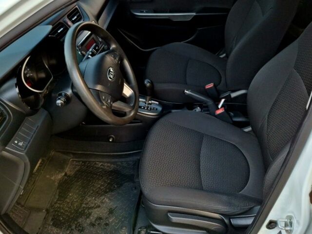 Белый Киа Рио, объемом двигателя 1.4 л и пробегом 87 тыс. км за 8750 $, фото 11 на Automoto.ua