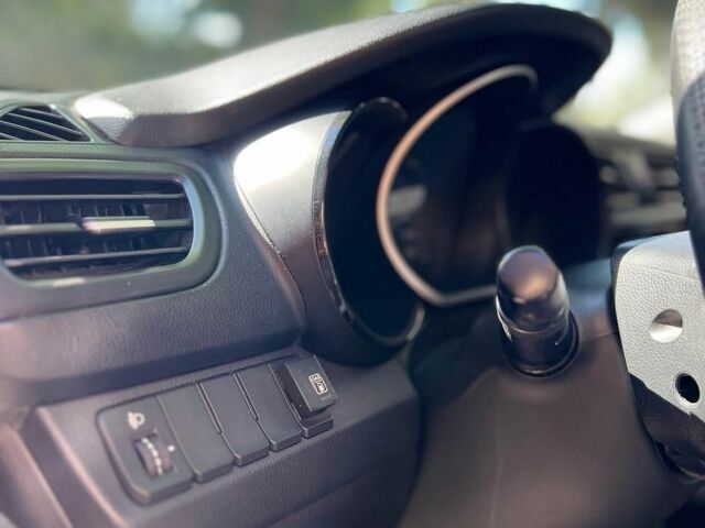 Белый Киа Рио, объемом двигателя 1.4 л и пробегом 218 тыс. км за 7600 $, фото 13 на Automoto.ua