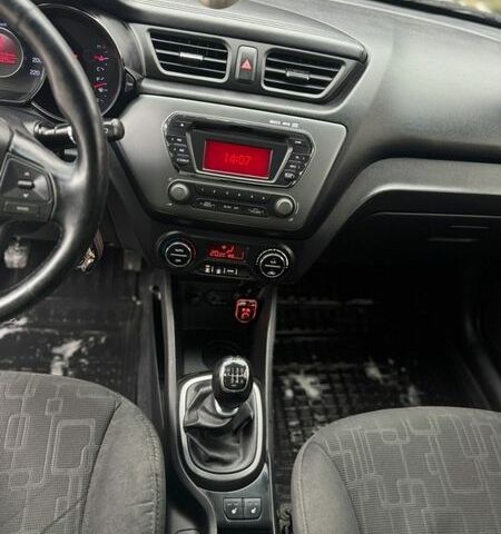 Білий Кіа Ріо, об'ємом двигуна 1.59 л та пробігом 238 тис. км за 6900 $, фото 19 на Automoto.ua