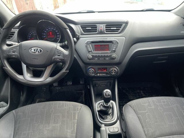 Білий Кіа Ріо, об'ємом двигуна 1.6 л та пробігом 148 тис. км за 7550 $, фото 9 на Automoto.ua