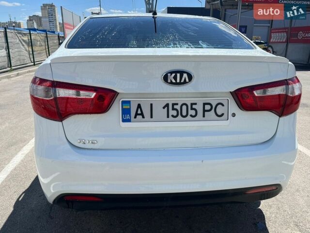 Белый Киа Рио, объемом двигателя 1.4 л и пробегом 178 тыс. км за 6800 $, фото 5 на Automoto.ua