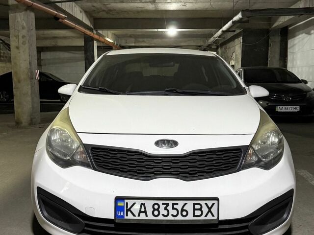 Білий Кіа Ріо, об'ємом двигуна 1.59 л та пробігом 190 тис. км за 7500 $, фото 10 на Automoto.ua