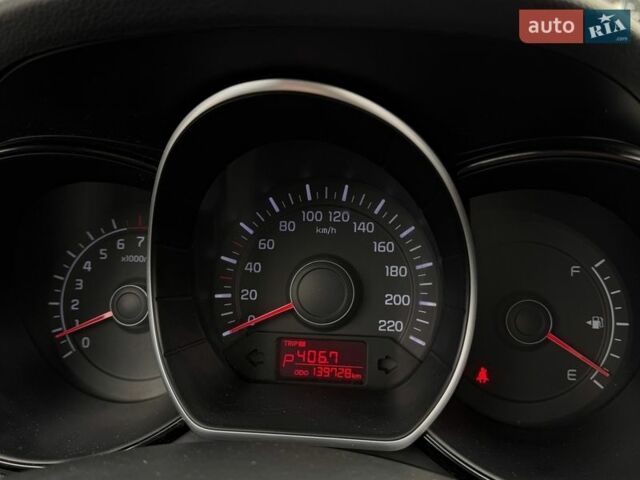 Білий Кіа Ріо, об'ємом двигуна 1.4 л та пробігом 139 тис. км за 8200 $, фото 49 на Automoto.ua