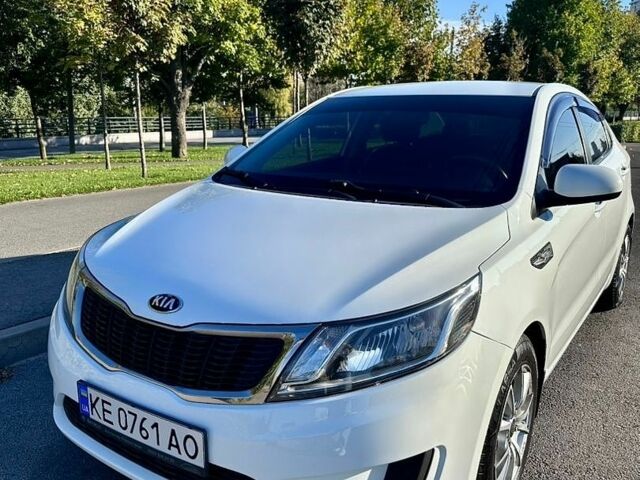 Белый Киа Рио, объемом двигателя 1.4 л и пробегом 86 тыс. км за 9500 $, фото 4 на Automoto.ua
