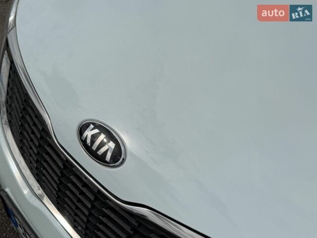 Білий Кіа Ріо, об'ємом двигуна 1.4 л та пробігом 139 тис. км за 8200 $, фото 21 на Automoto.ua