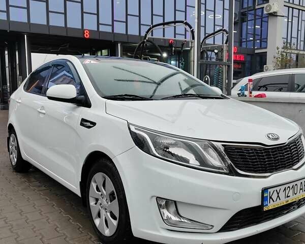 Белый Киа Рио, объемом двигателя 1.4 л и пробегом 91 тыс. км за 8400 $, фото 3 на Automoto.ua