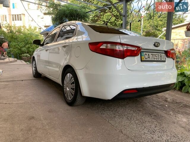 Белый Киа Рио, объемом двигателя 1.4 л и пробегом 195 тыс. км за 7500 $, фото 1 на Automoto.ua